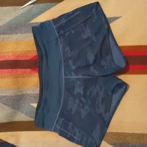 Lululemon short